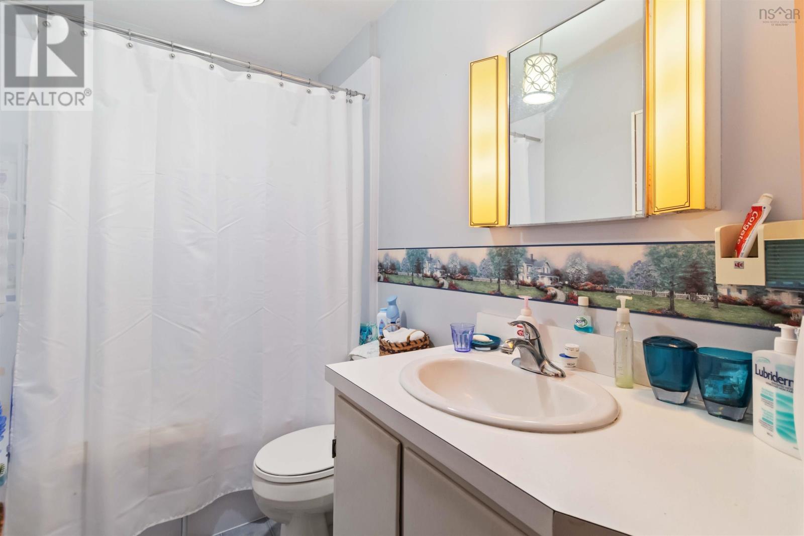 Property 16 of 47 of 2944 Connolly Street