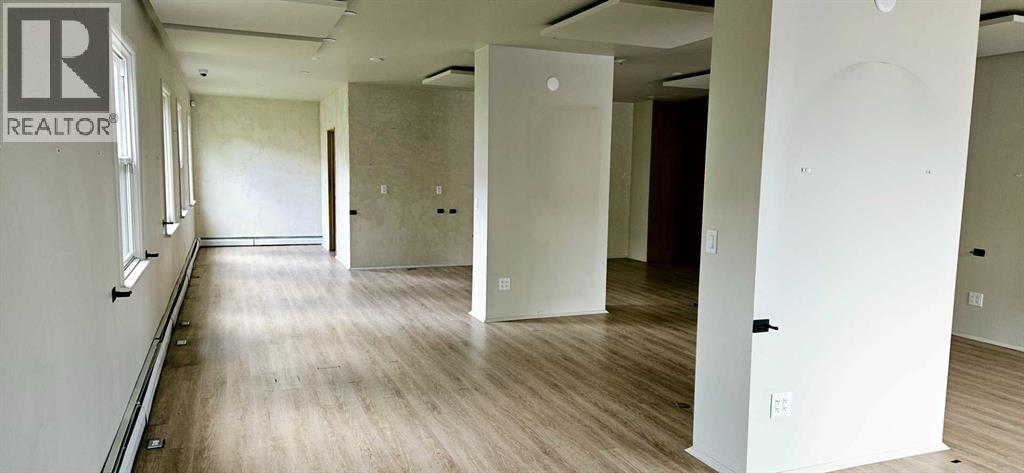 Retail for Sale in   Parkdale Crescent NW Parkdale Calgary 