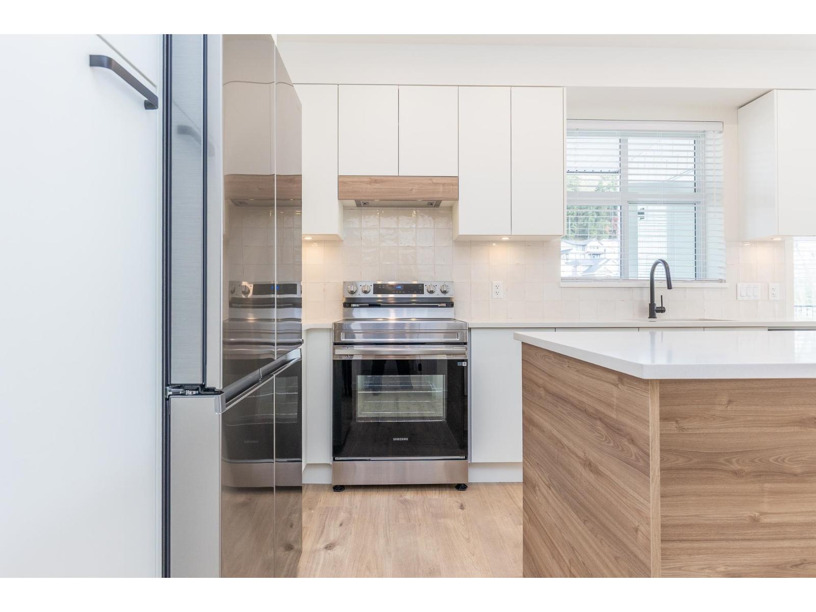 112 33920 BEST AVENUE, Mission