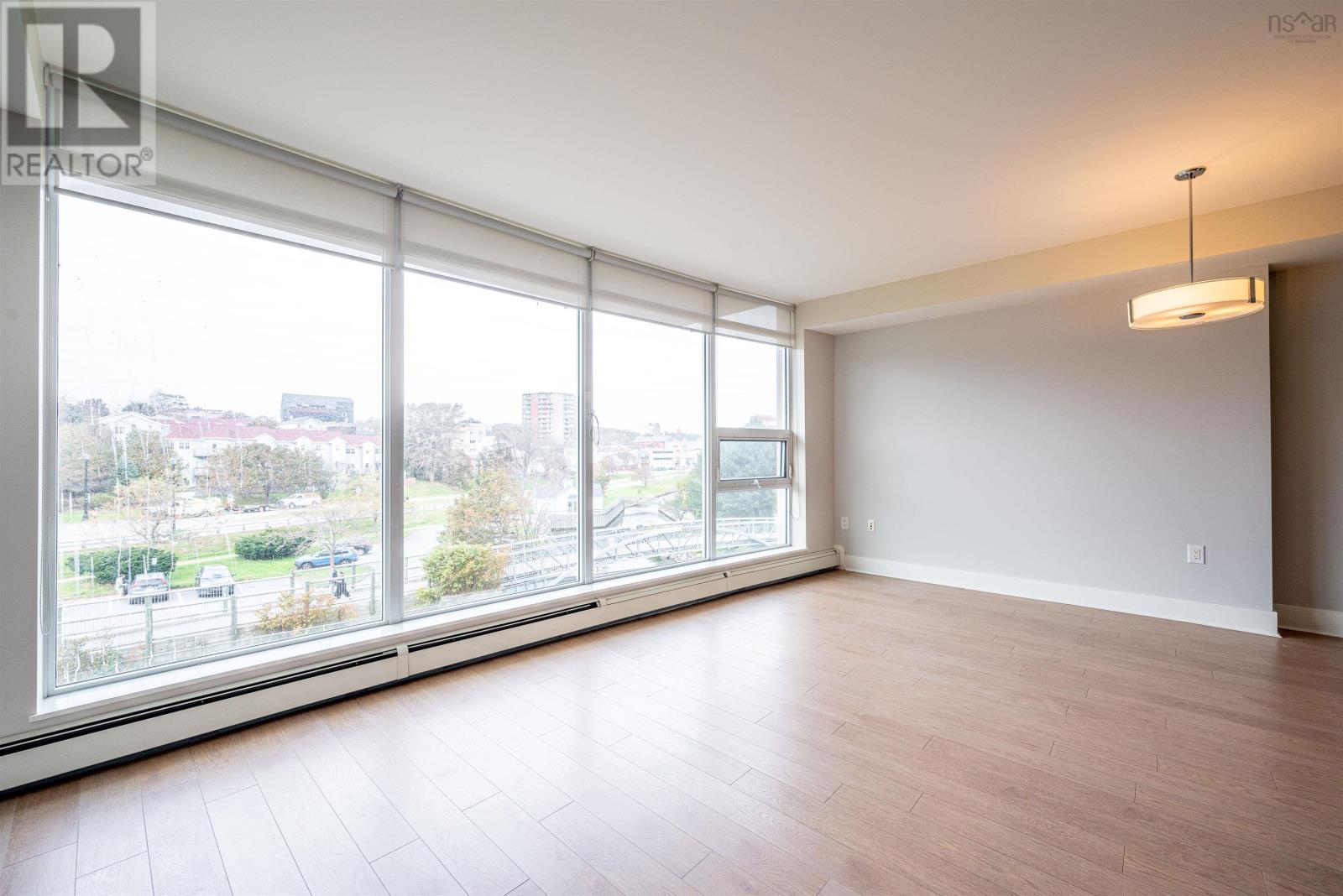 Property 11 of 31 of 208 15 Kings Wharf Place