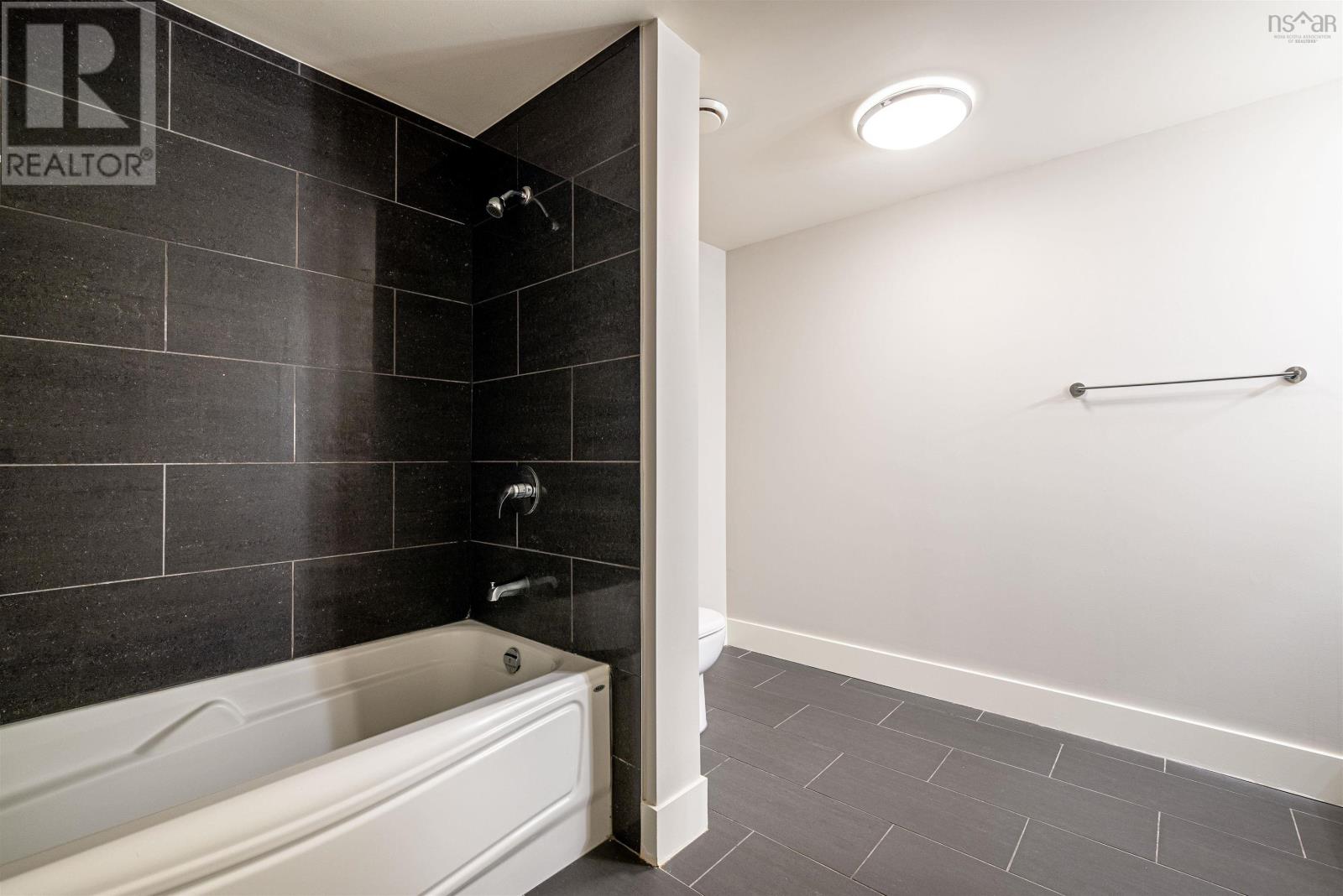 Property 19 of 31 of 208 15 Kings Wharf Place