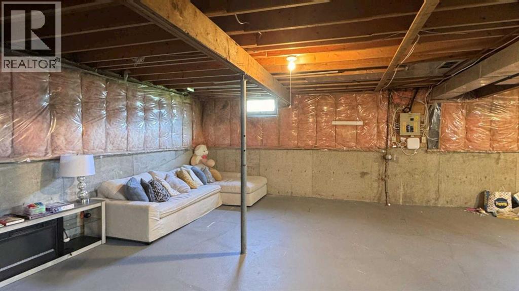 Single Family House Bungalow for Sale in  Sunhurst Court SE Sundance Calgary 