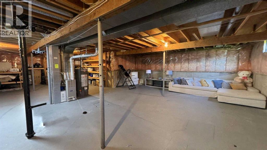 Single Family House Bungalow for Sale in  Sunhurst Court SE Sundance Calgary 