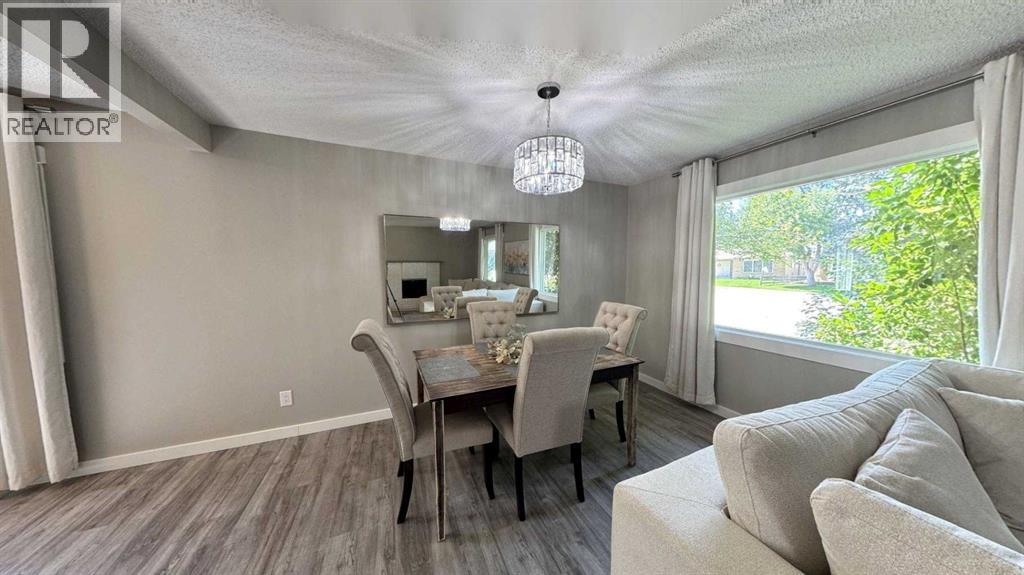 Single Family House Bungalow for Sale in  Sunhurst Court SE Sundance Calgary 