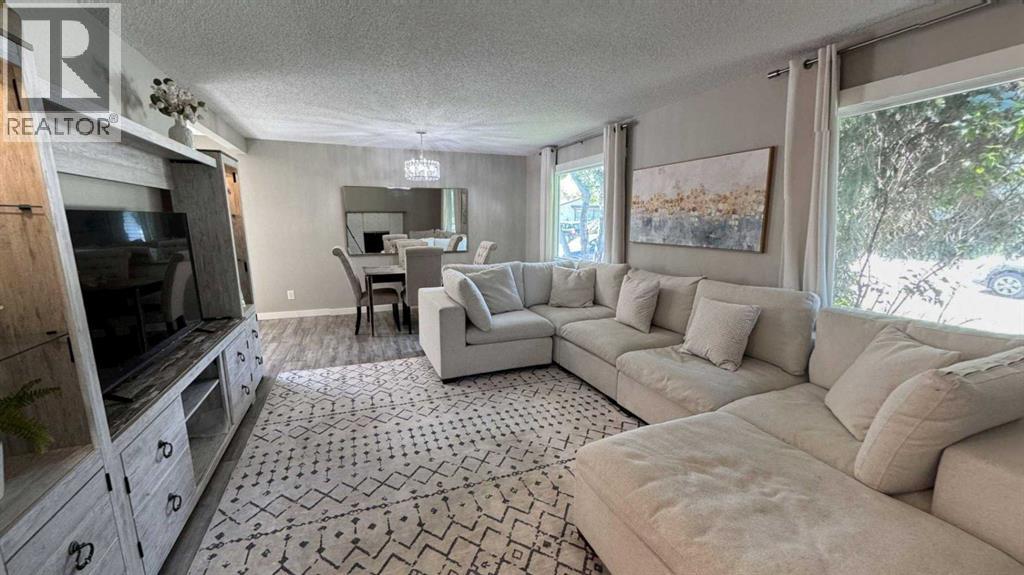 Single Family House Bungalow for Sale in  Sunhurst Court SE Sundance Calgary 