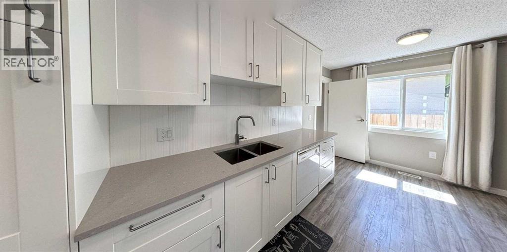 Single Family House Bungalow for Sale in  Sunhurst Court SE Sundance Calgary 