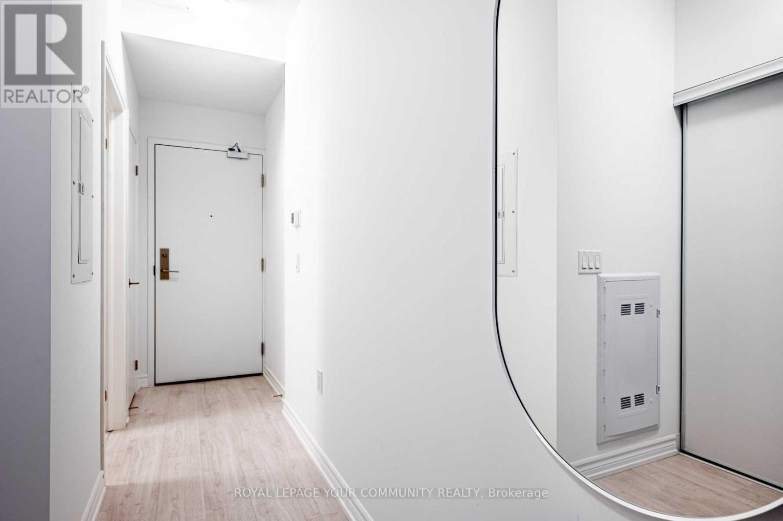 111 - 408 BROWNS LINE - Photo 5 of 30, Toronto (Alderwood), Ontario