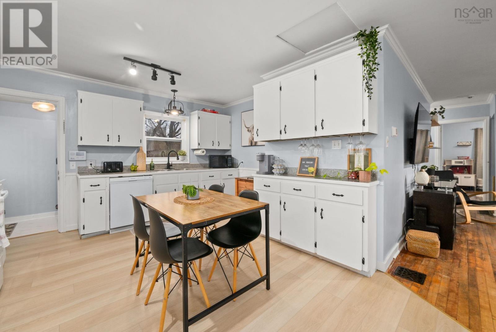 Property 6 of 22 of 13935 Highway 1