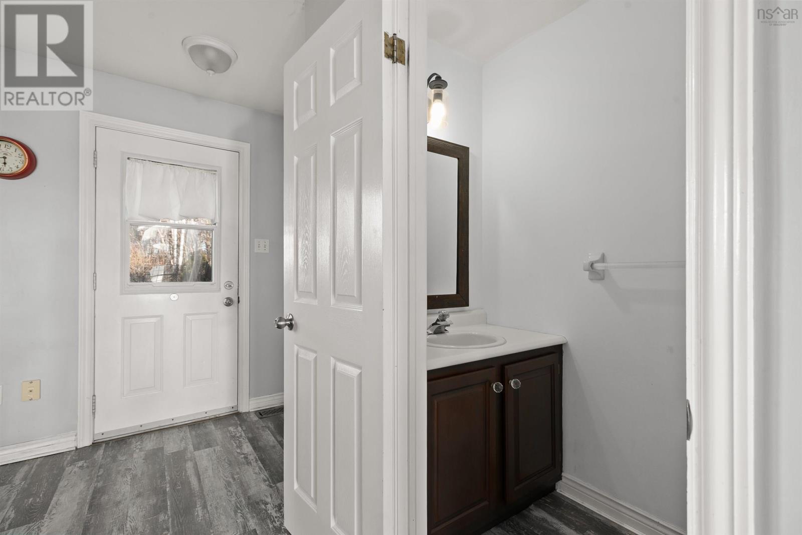 Property 16 of 49 of 20 Russell Lake Drive