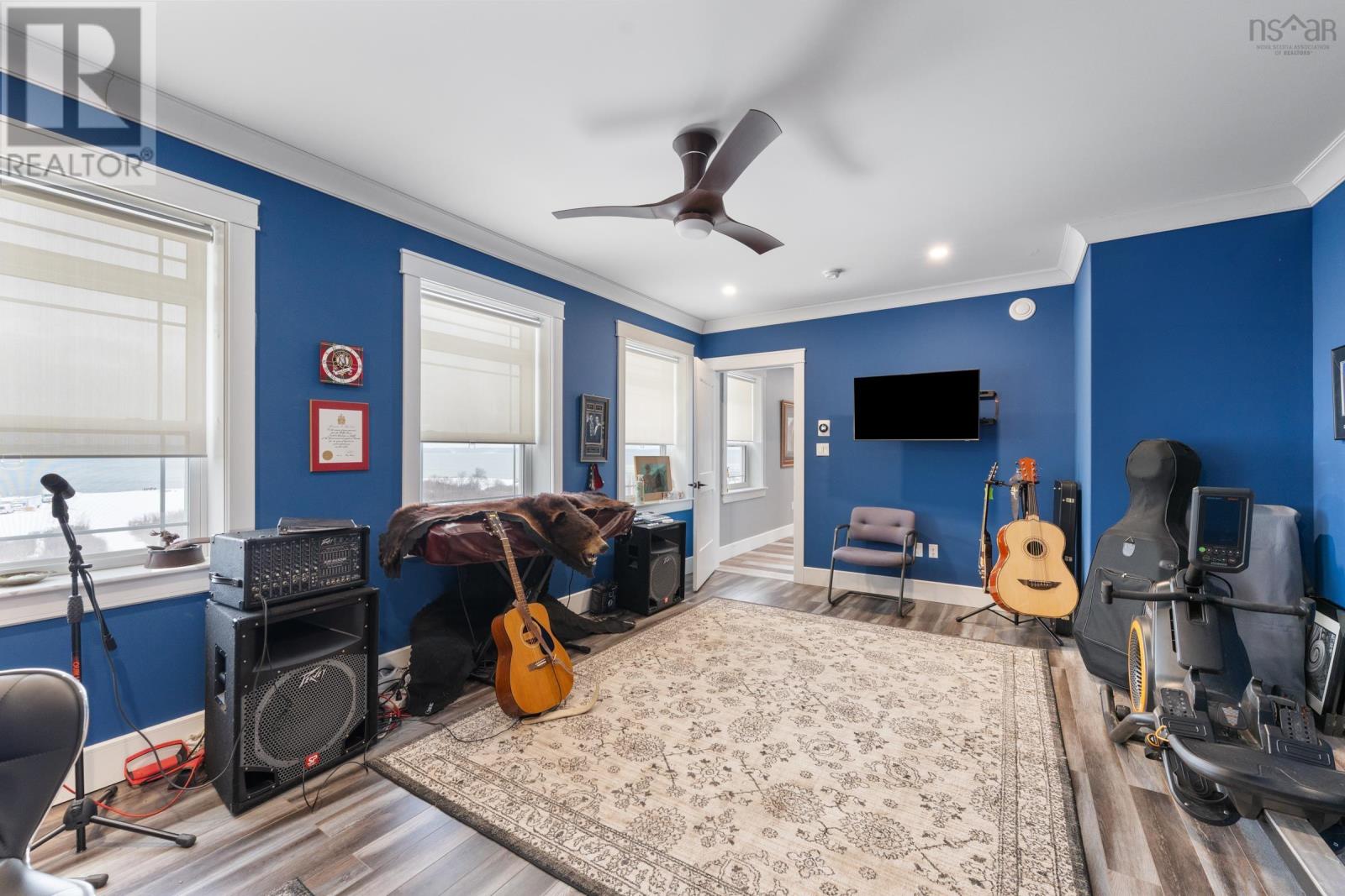 Property 17 of 39 of 3387 Highway 1