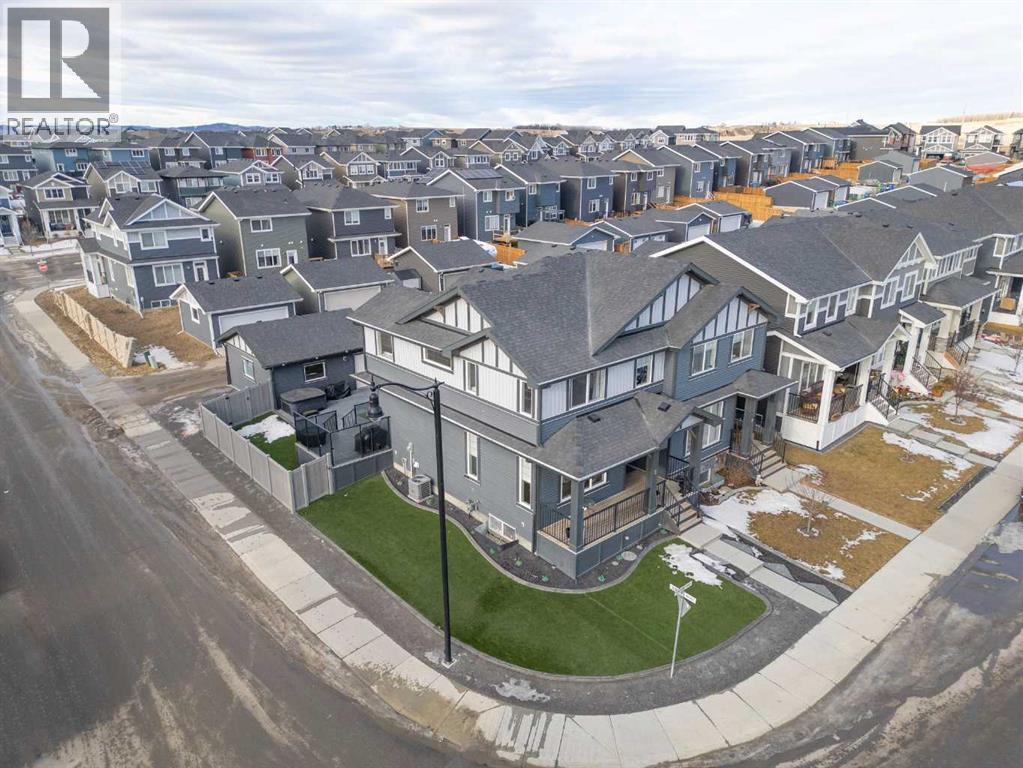 3 Sundown Manor, Cochrane