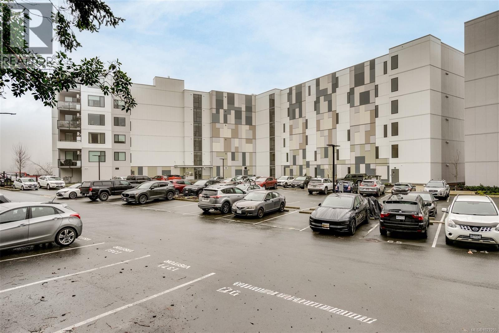 211 1361 Goldstream Ave, Langford