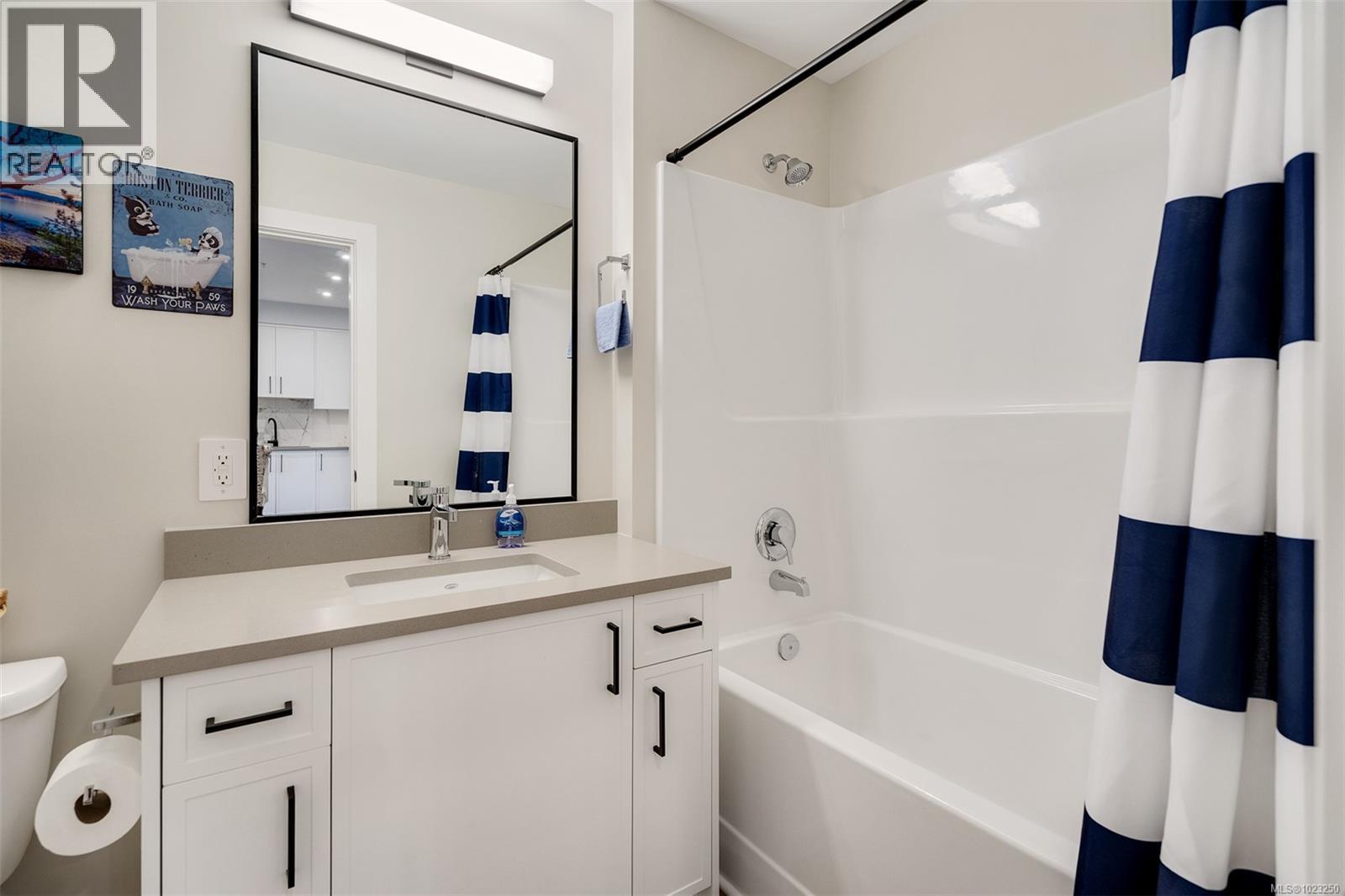 211 1361 Goldstream Ave, Langford