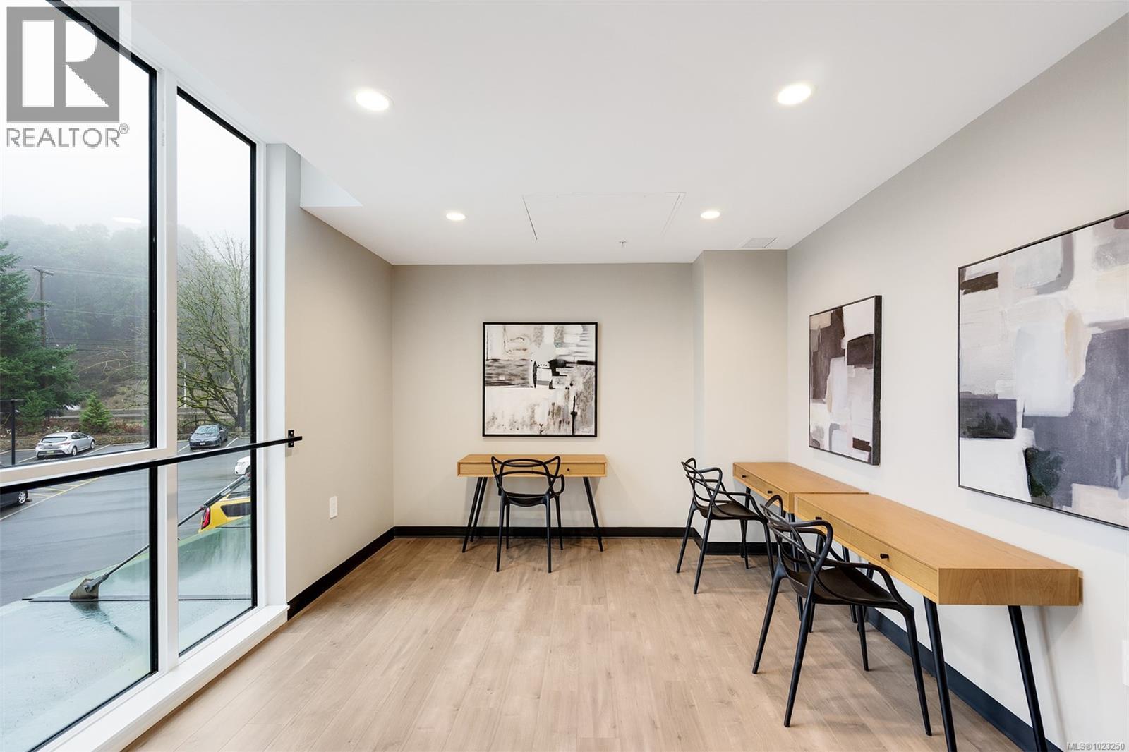 211 1361 Goldstream Ave, Langford