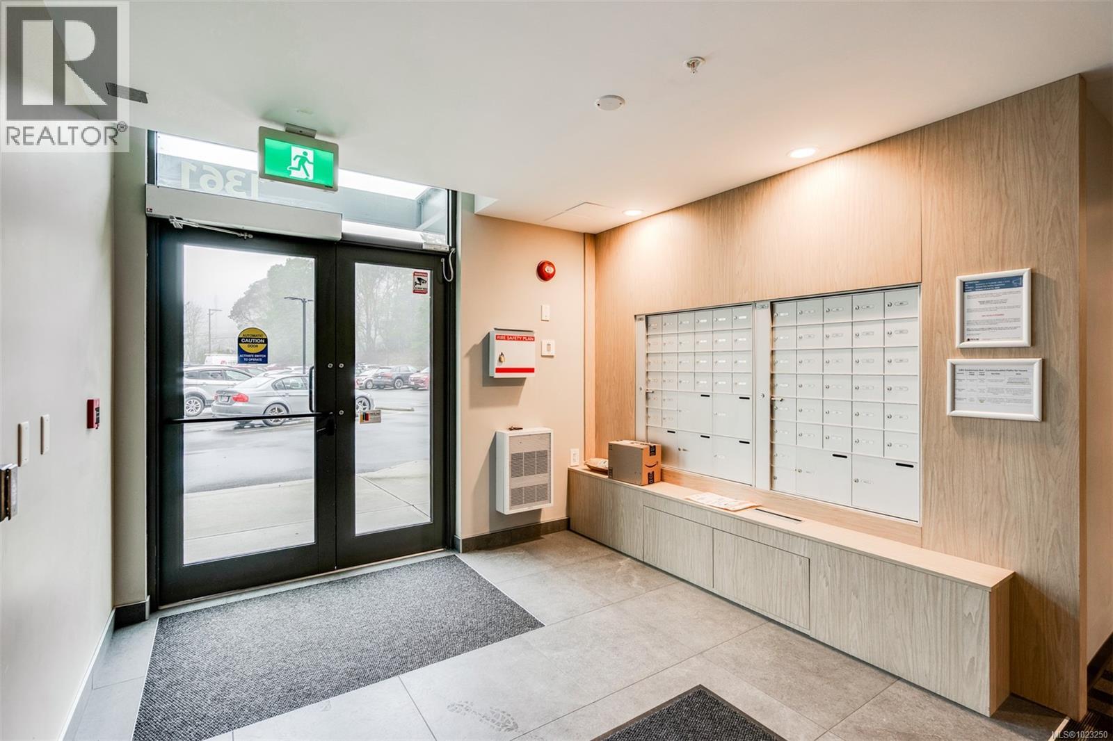 211 1361 Goldstream Ave, Langford