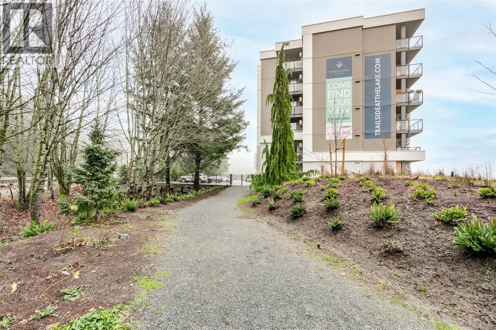 211 1361 Goldstream Ave, Langford