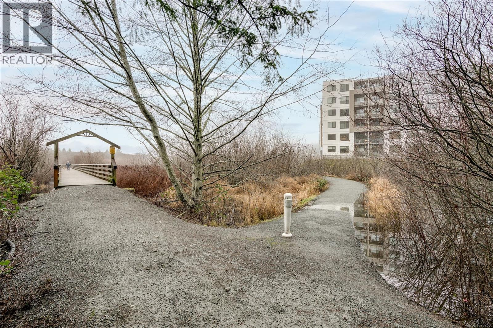 211 1361 Goldstream Ave, Langford