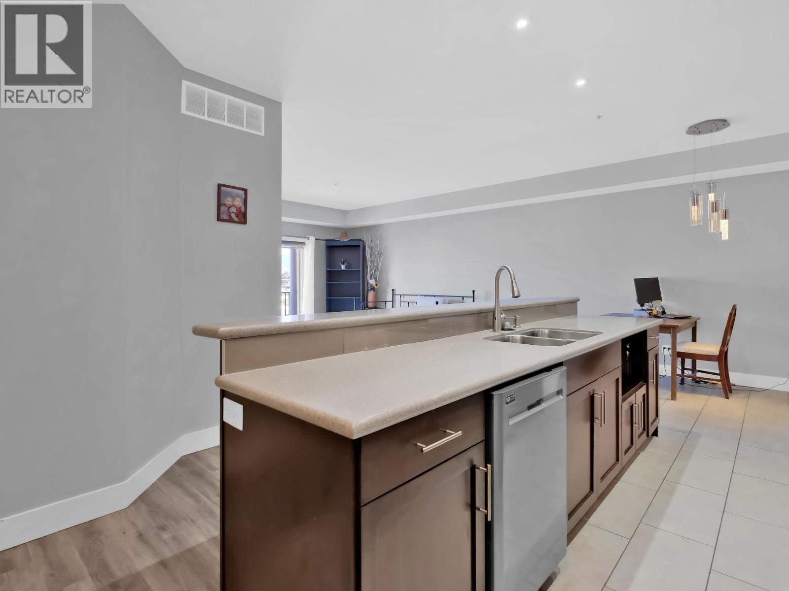 250 WATERFORD Avenue Unit# 311, Penticton