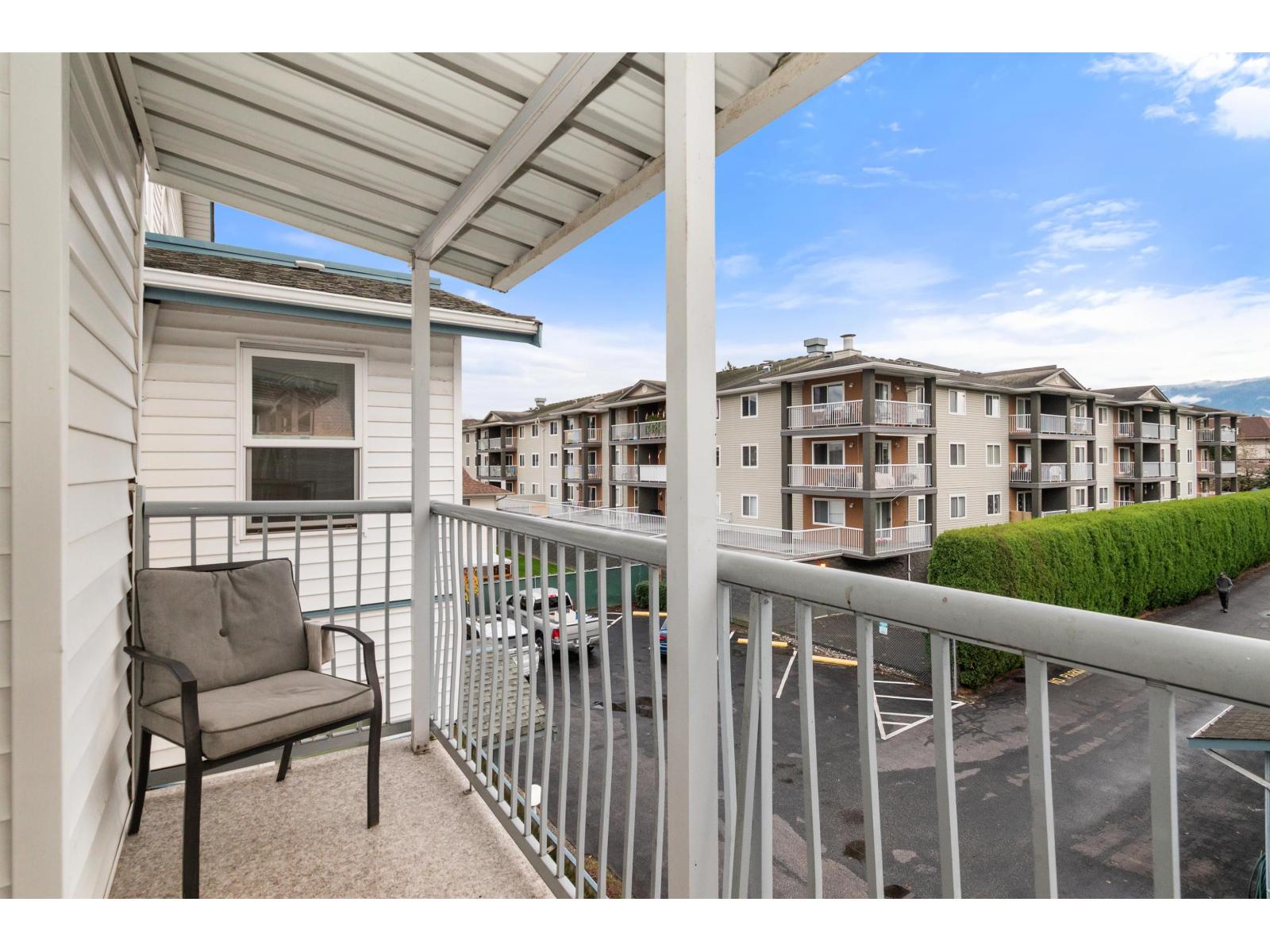 301 9175 EDWARD STREET, Chilliwack Proper West, Chilliwack