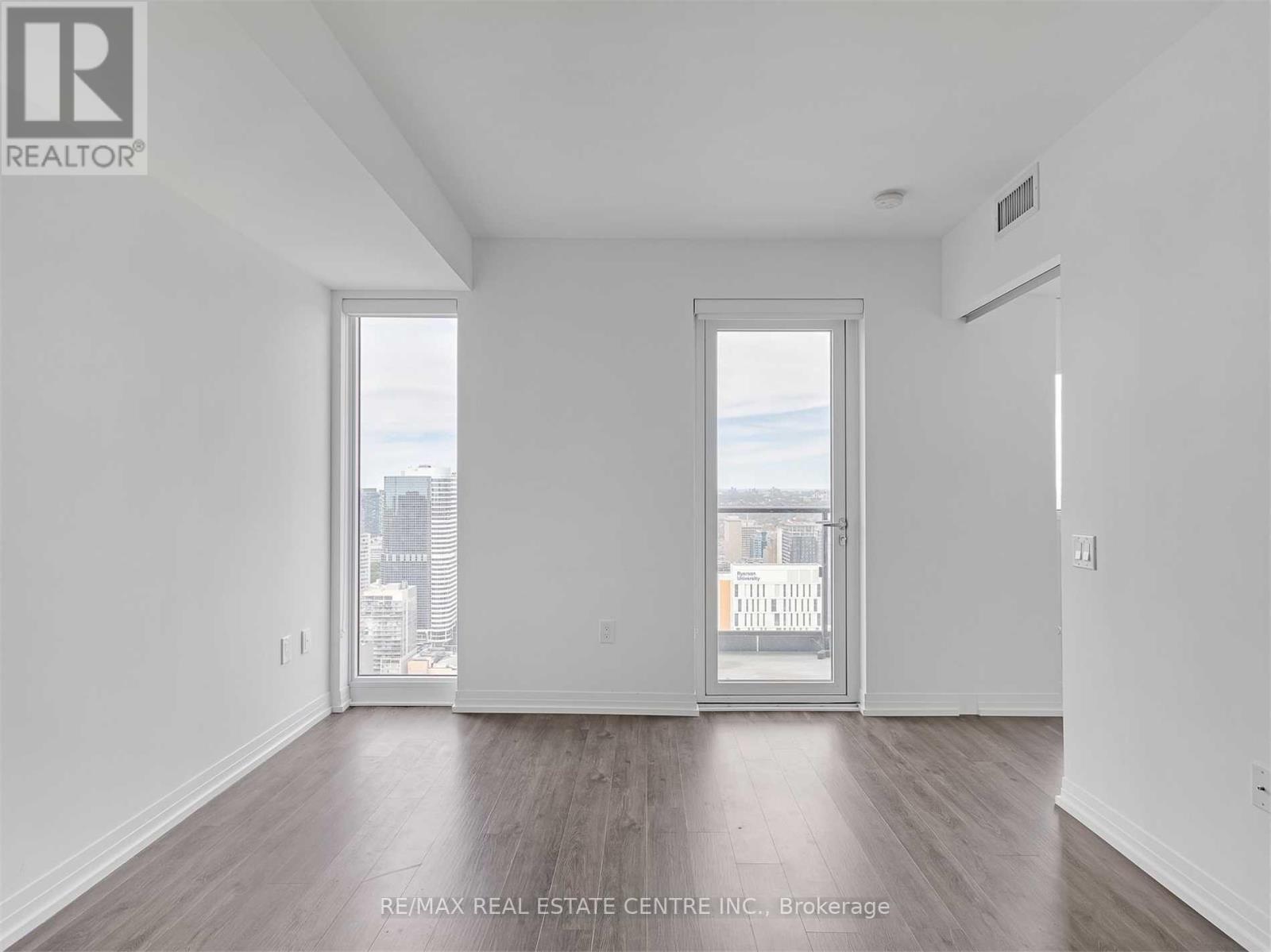 #4709 251 JARVIS STREET - 6