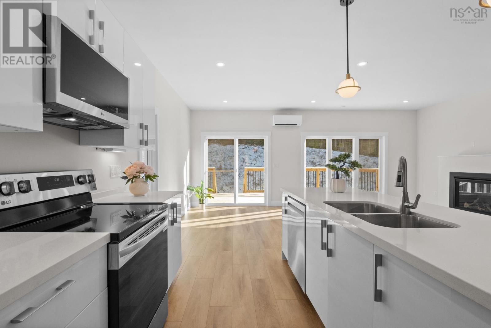 Property 13 of 47 of 18 70 Pearlgarden Close