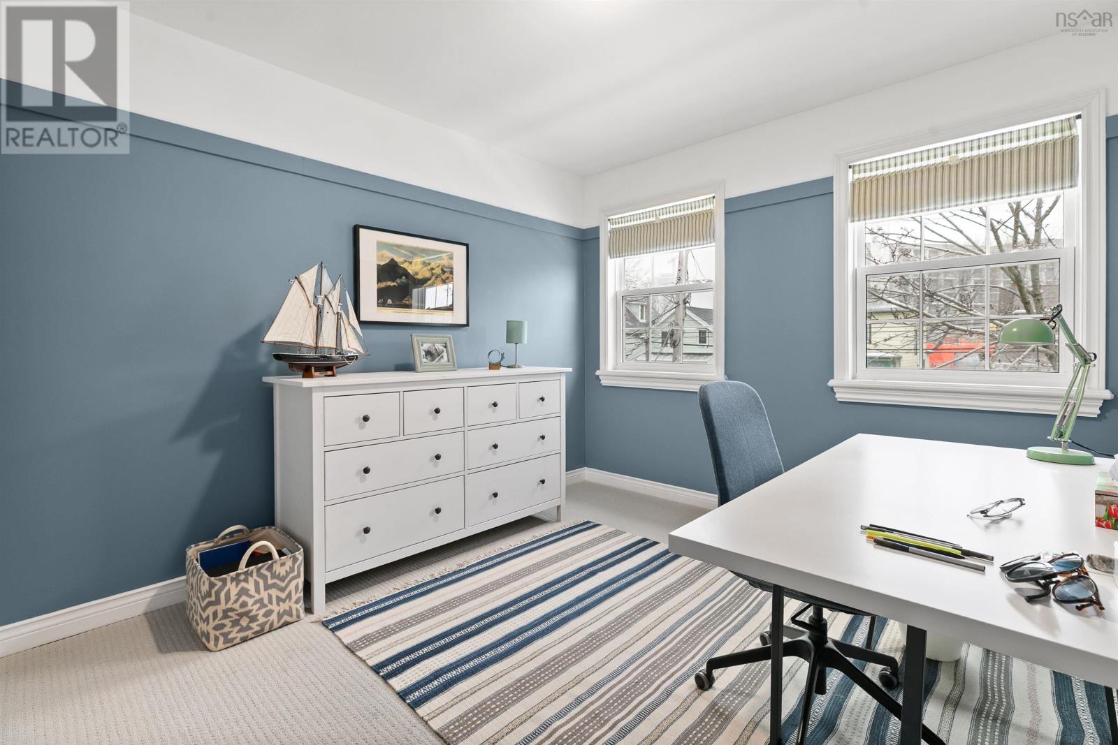 Property 20 of 44 of 79 Windmill Road