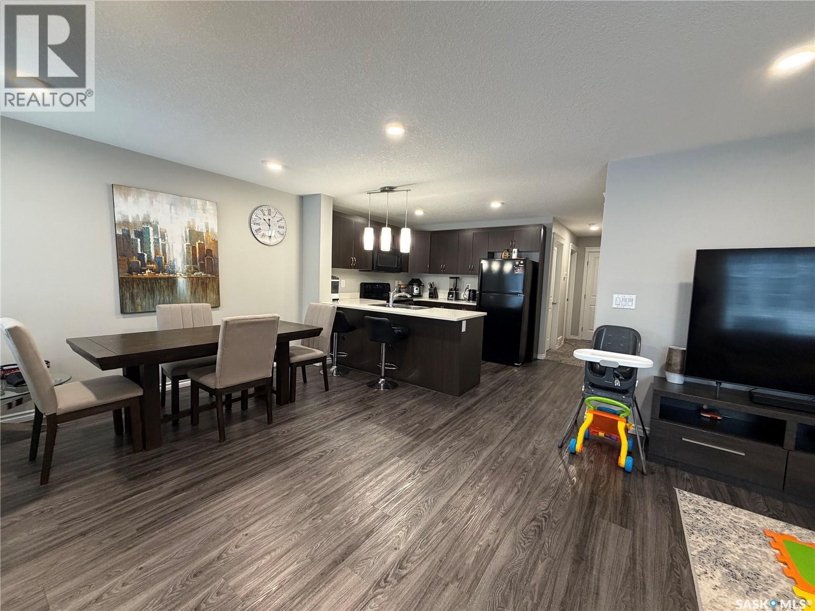 Single Family House for Sale in   Akhtar BEND Saskatoon 