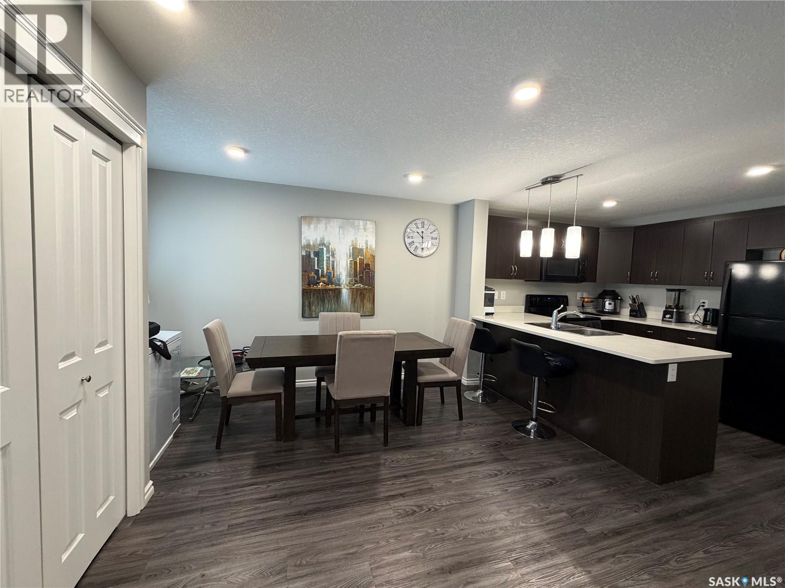 Single Family House for Sale in   Akhtar BEND Saskatoon 