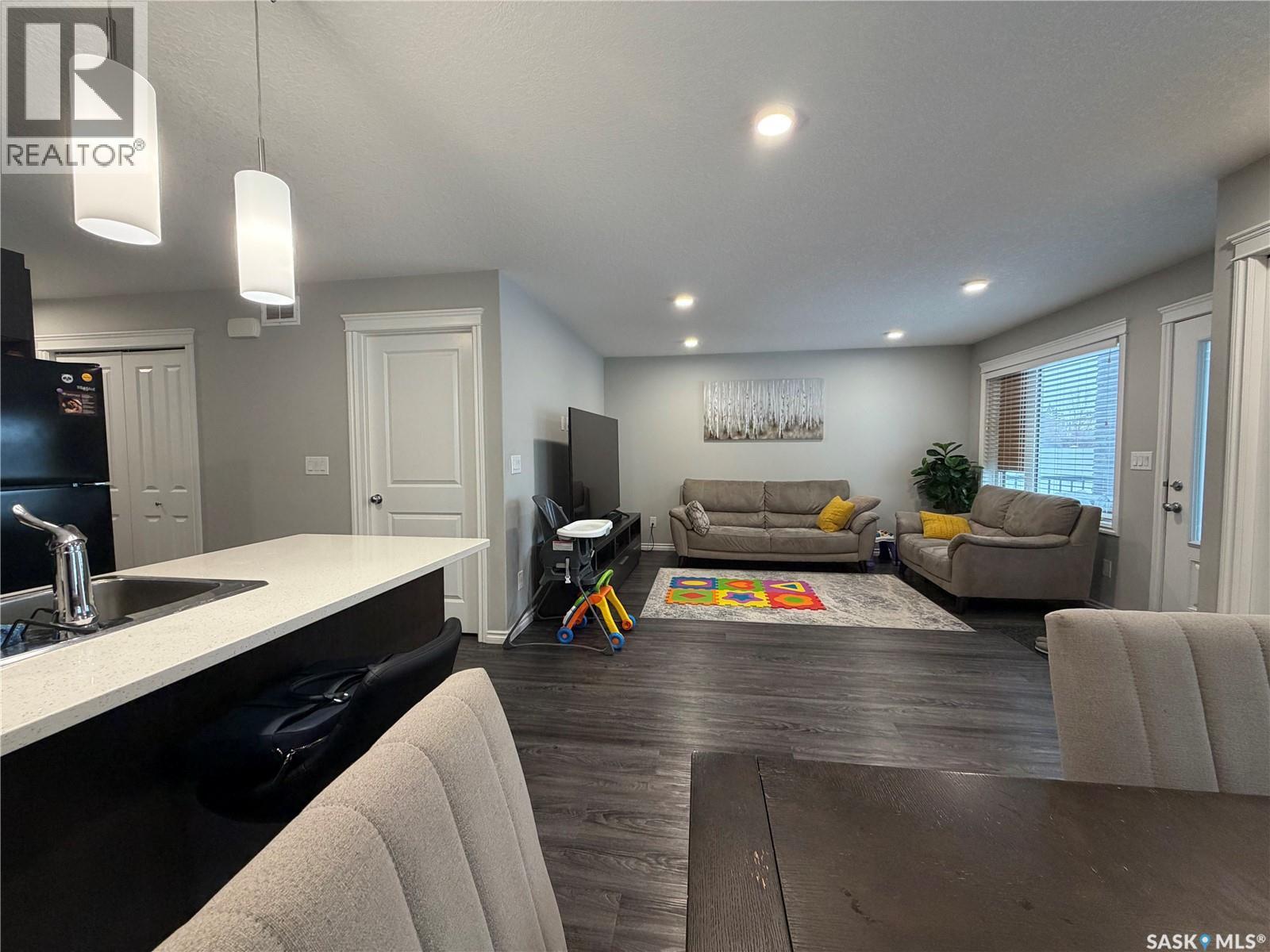 Single Family House for Sale in   Akhtar BEND Saskatoon 