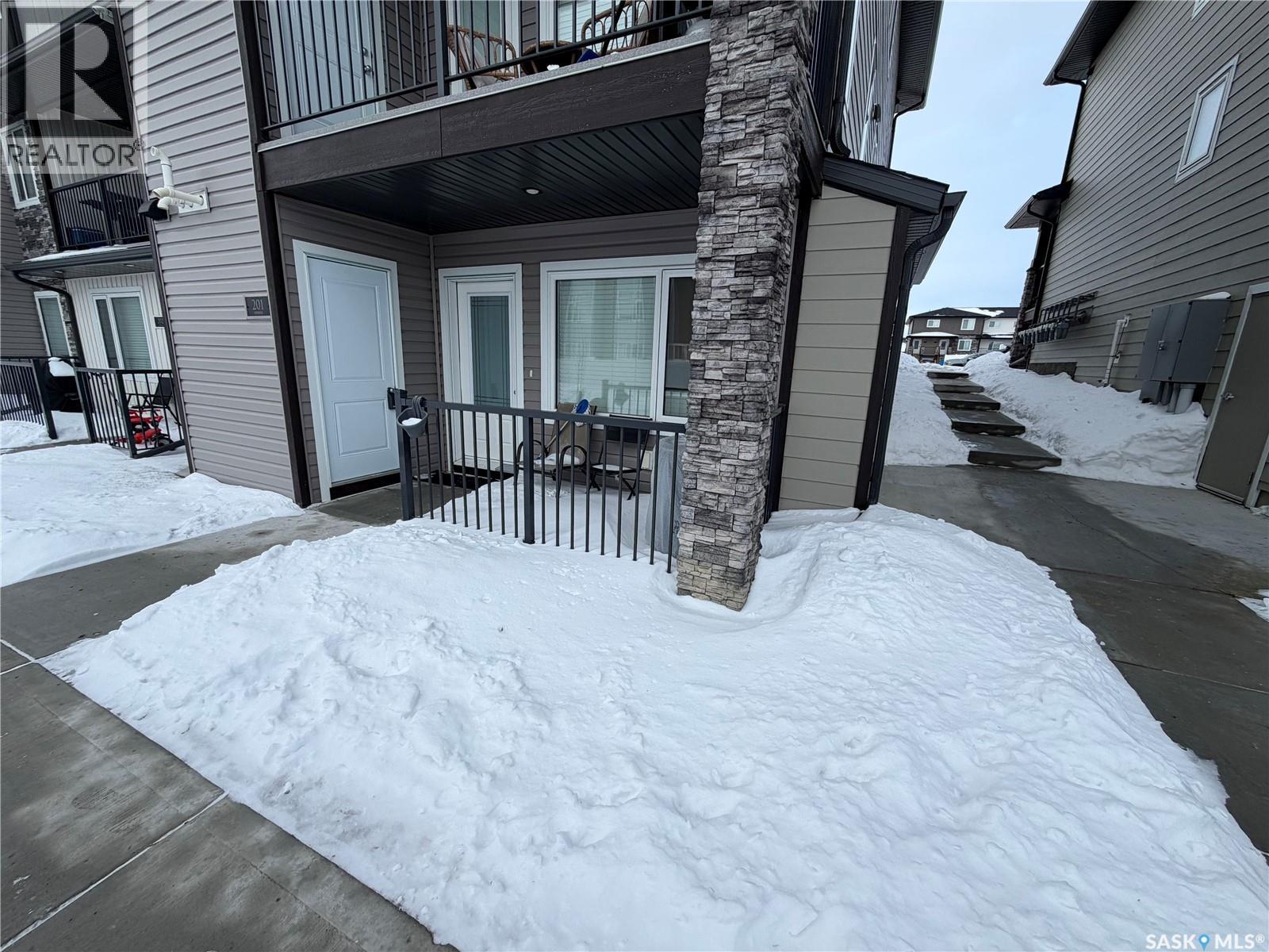 Single Family House for Sale in   Akhtar BEND Saskatoon 