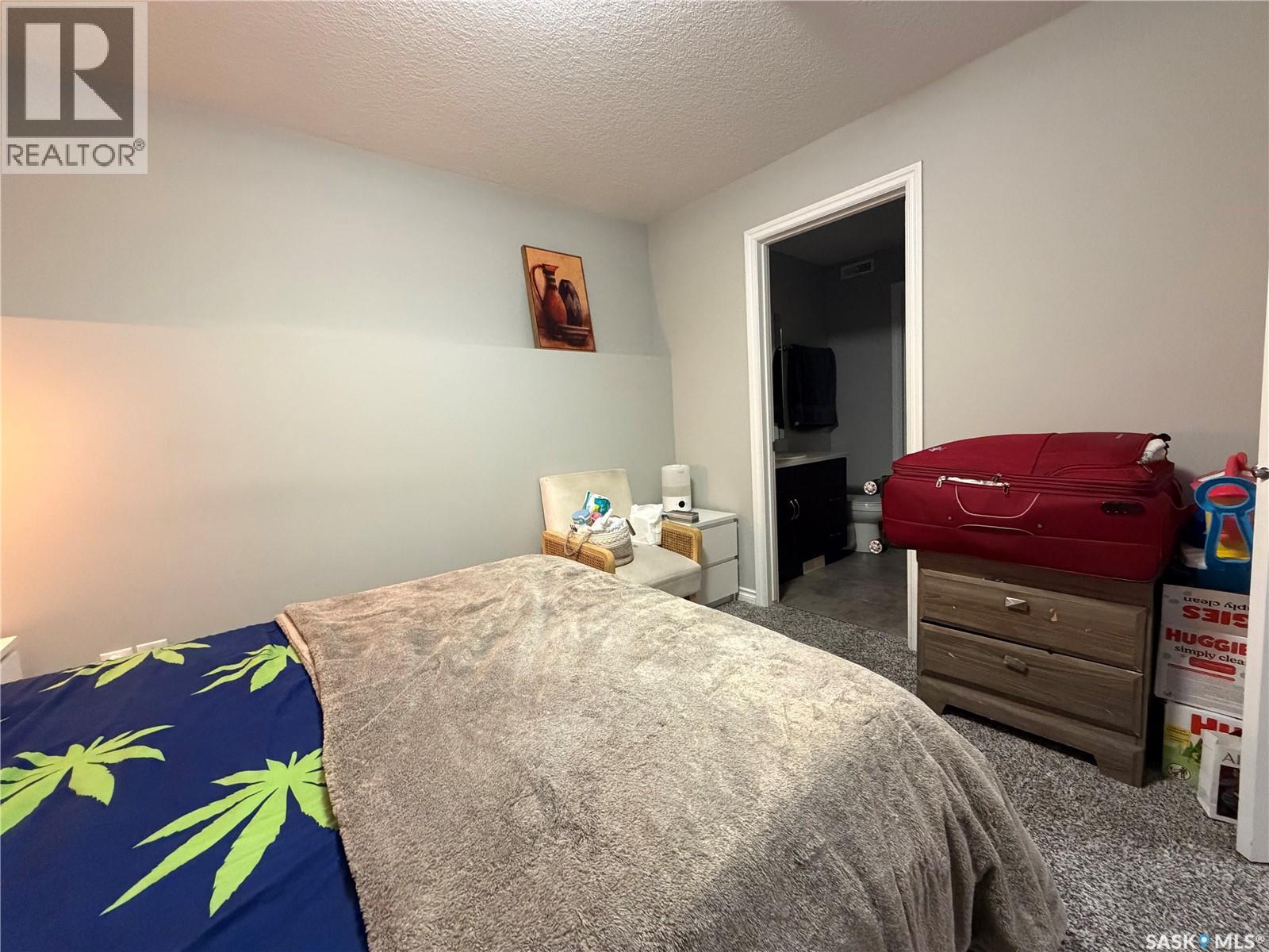 Single Family House for Sale in   Akhtar BEND Saskatoon 