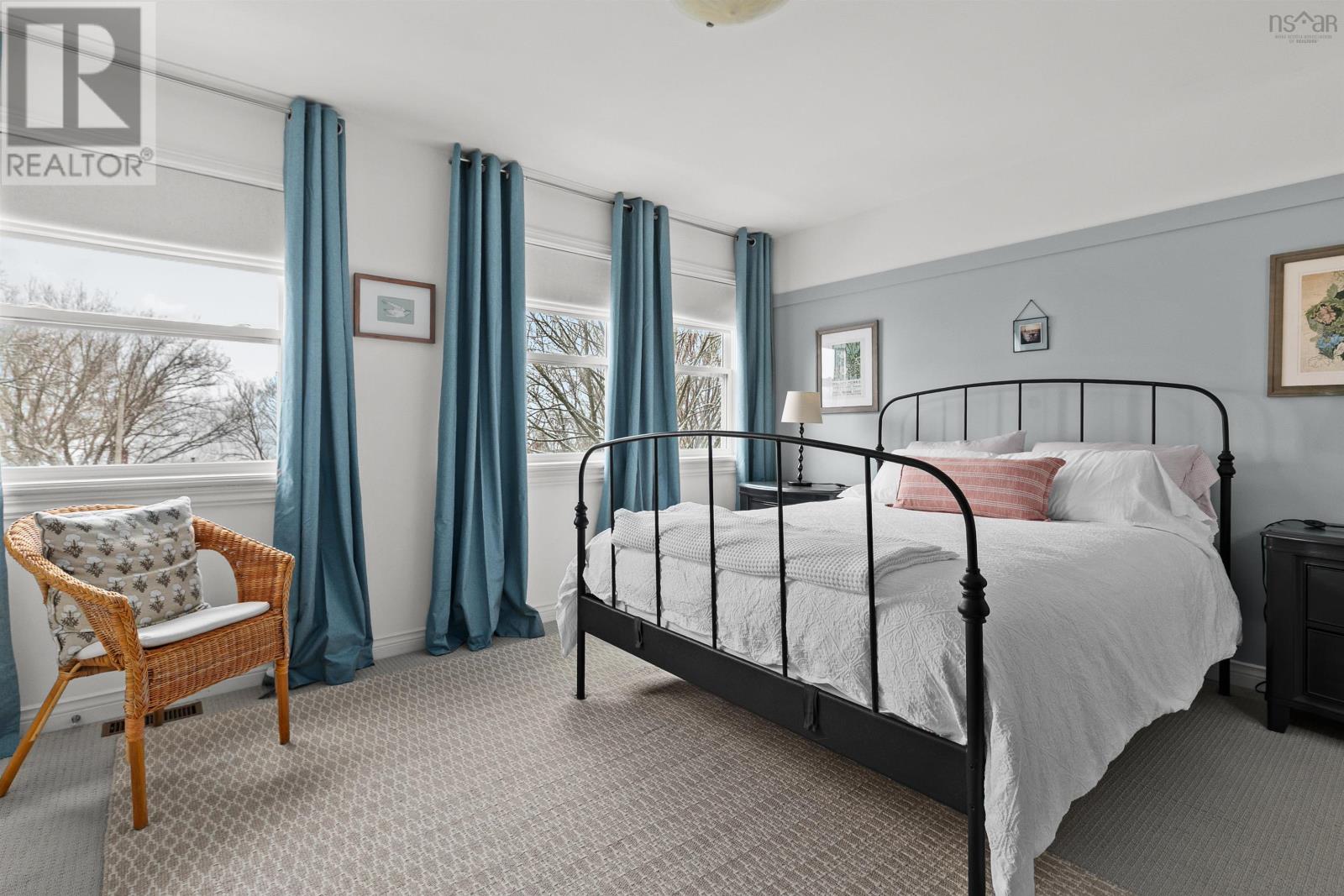 Property 18 of 44 of 79 Windmill Road