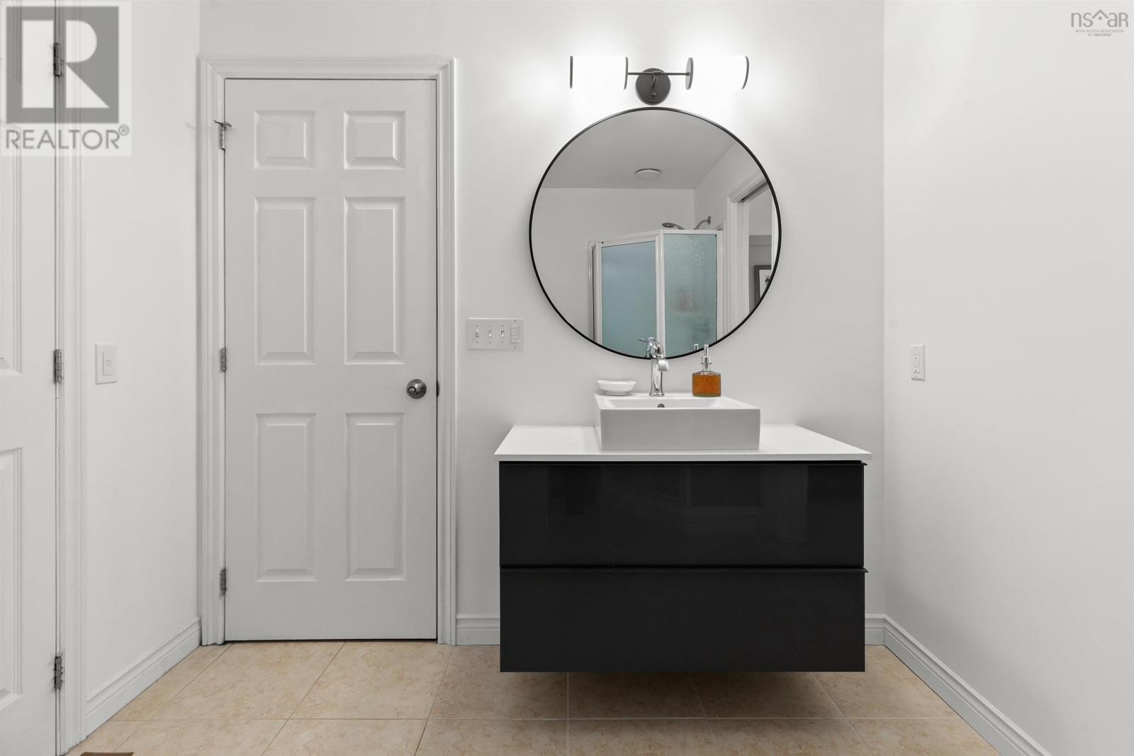 Property 22 of 44 of 79 Windmill Road