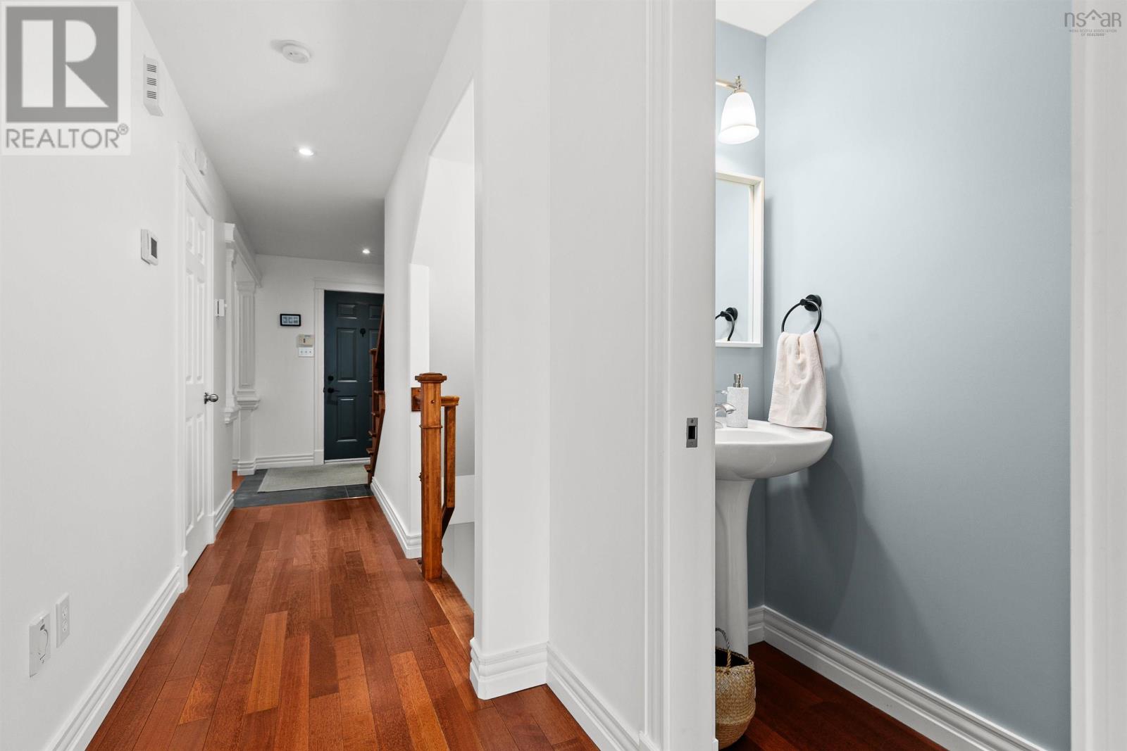 Property 16 of 44 of 79 Windmill Road