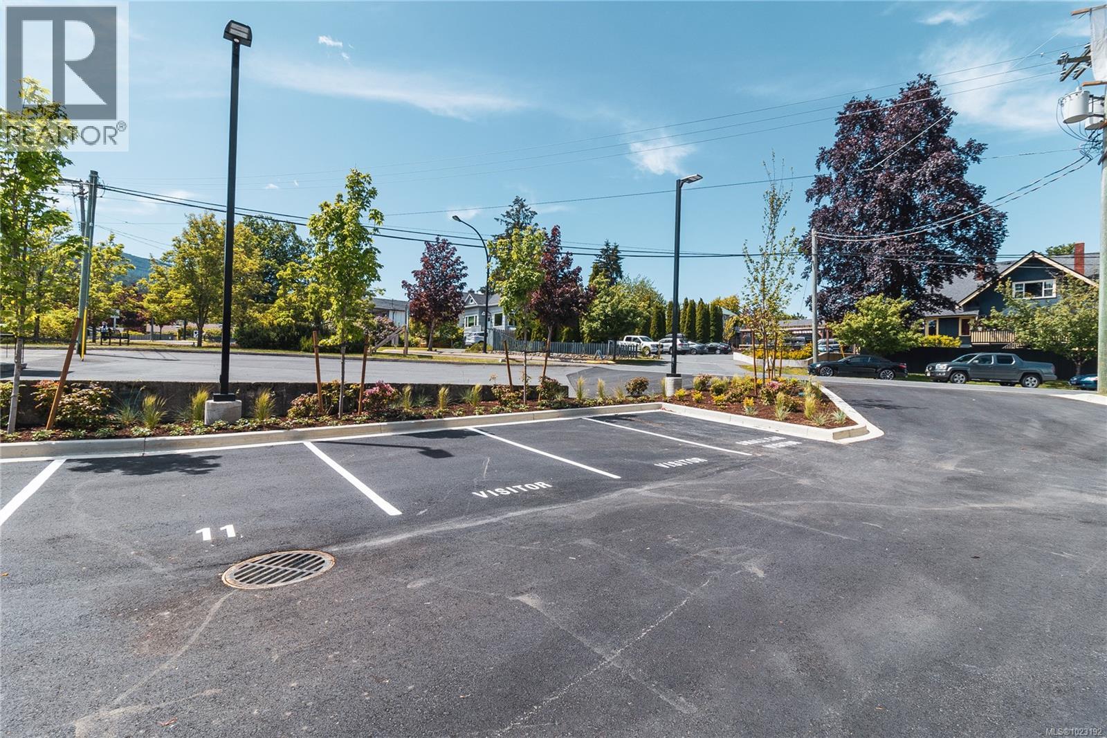 #103 201 DOGWOOD DR - 32