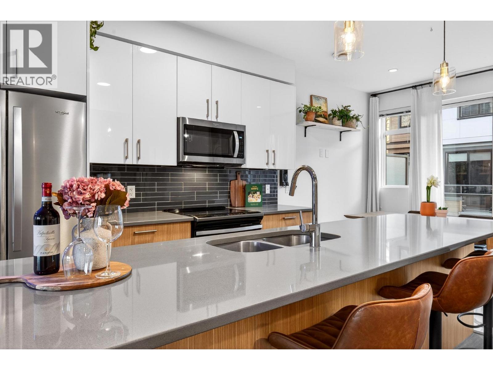 102 11581 Rogers Road, Lake Country