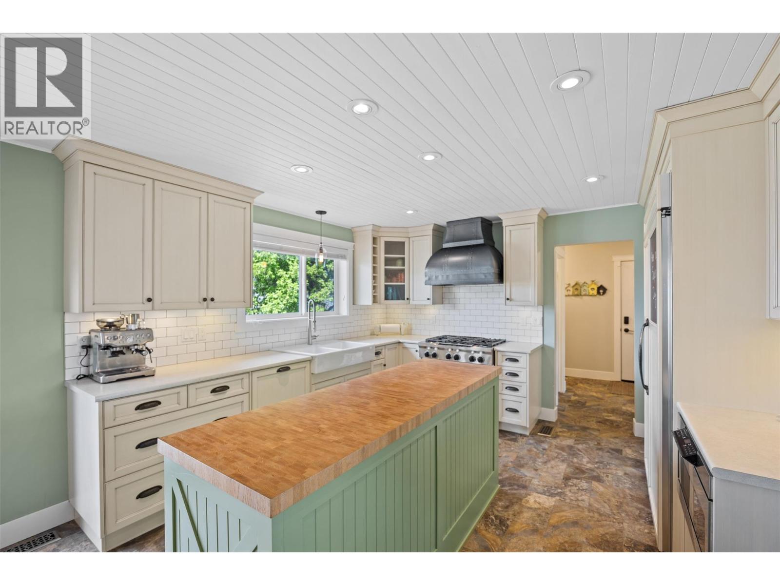 5884 CHERRY Road, Kamloops