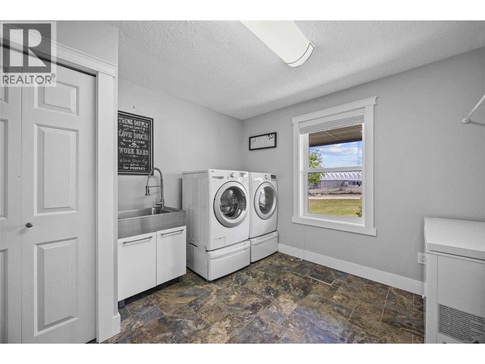 5884 CHERRY Road, Kamloops