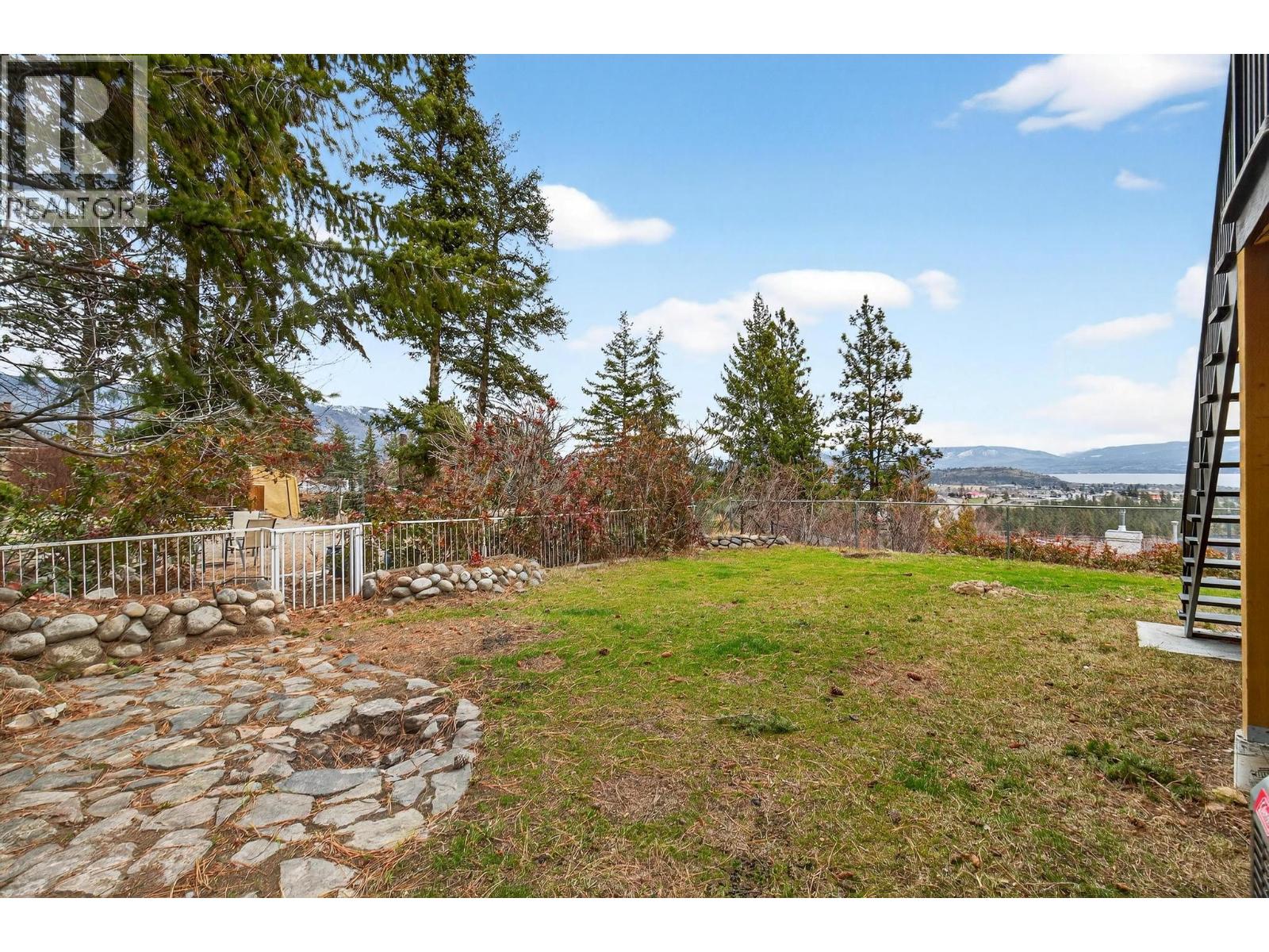  2848 Lower Glenrosa Road, West Kelowna