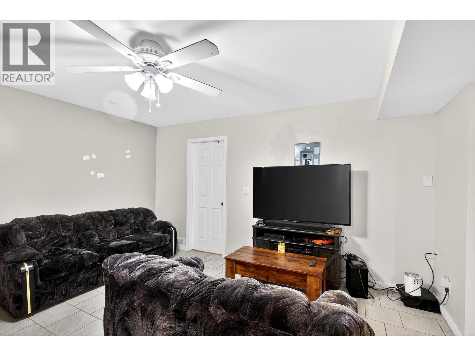  2848 Lower Glenrosa Road, West Kelowna