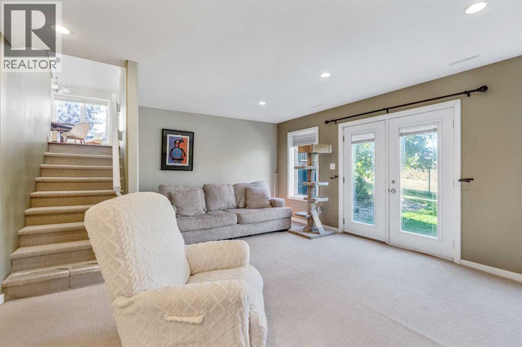 Single Family House 4 Level for Sale in  Sunridge Crescent W Sunridge Lethbridge 