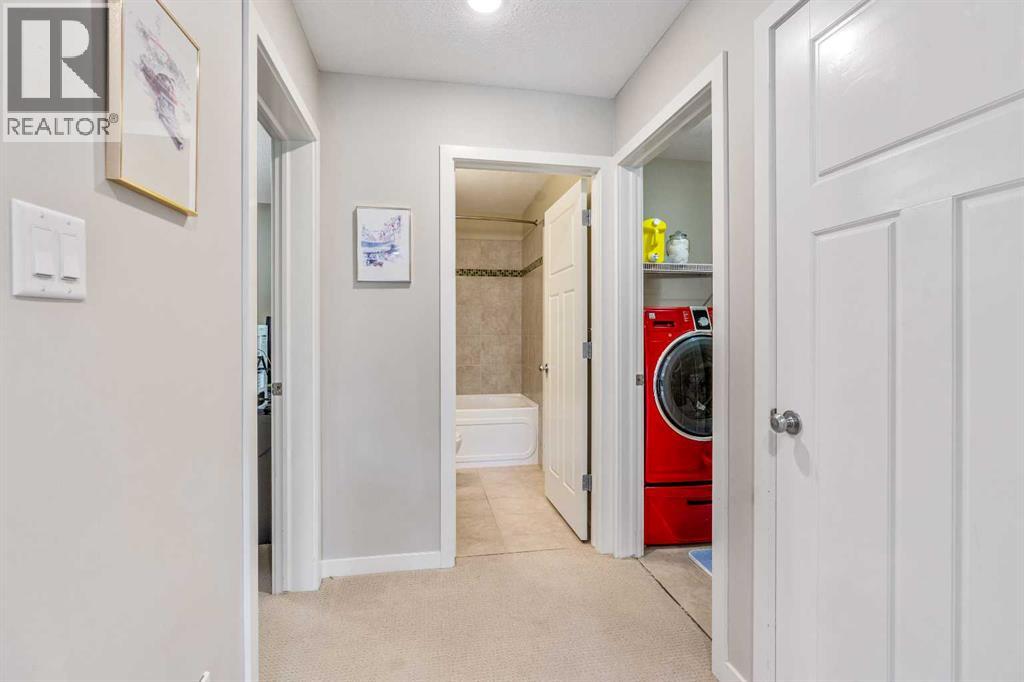 Single Family House 4 Level for Sale in  Sunridge Crescent W Sunridge Lethbridge 