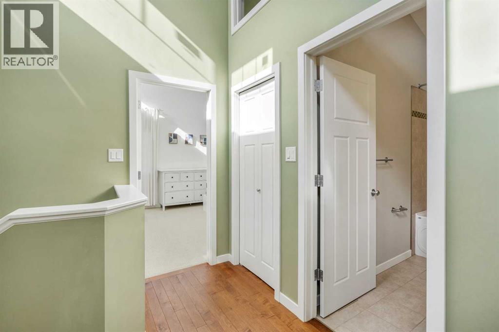 Single Family House 4 Level for Sale in  Sunridge Crescent W Sunridge Lethbridge 