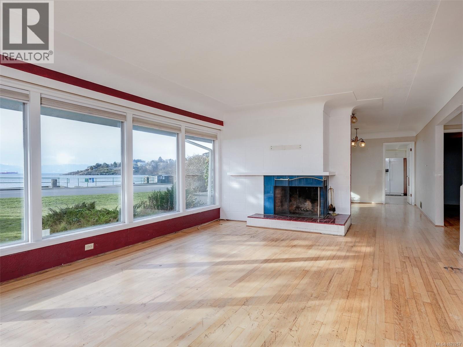  406 Beach Drive, Oak Bay