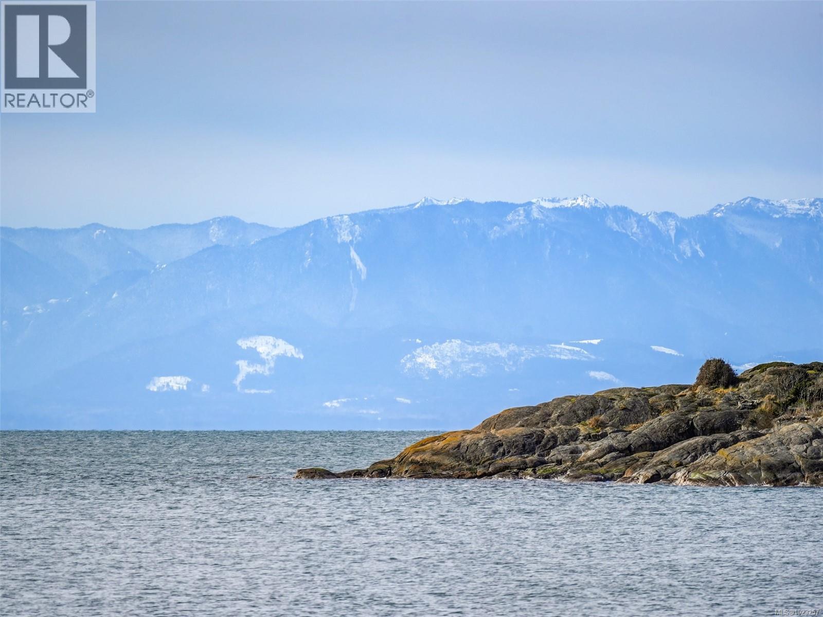  406 Beach Drive, Oak Bay