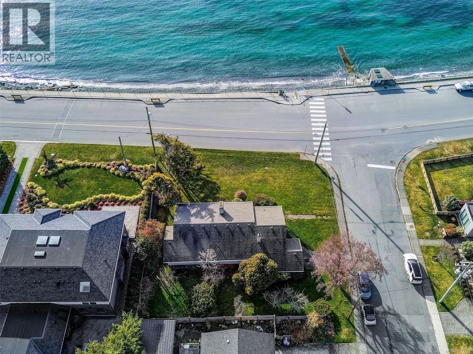  406 Beach Drive, Oak Bay