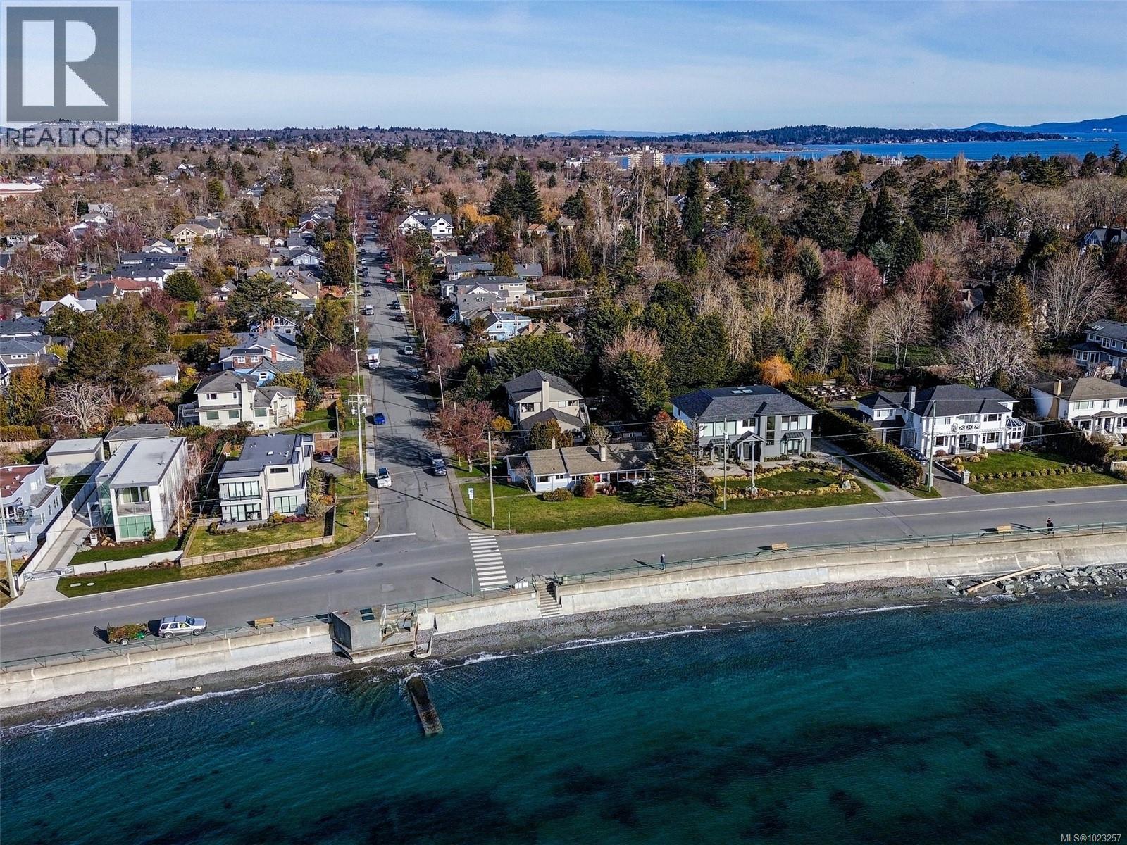  406 Beach Drive, Oak Bay