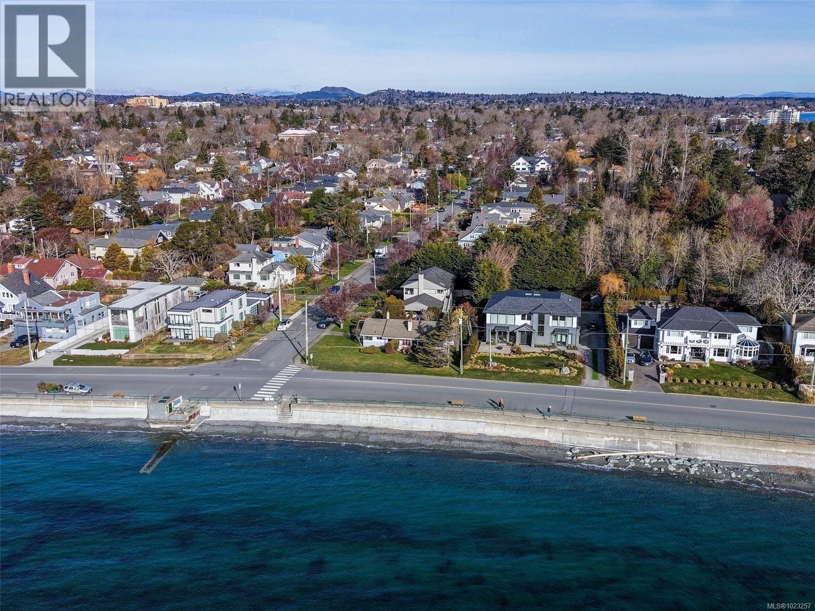  406 Beach Drive, Oak Bay