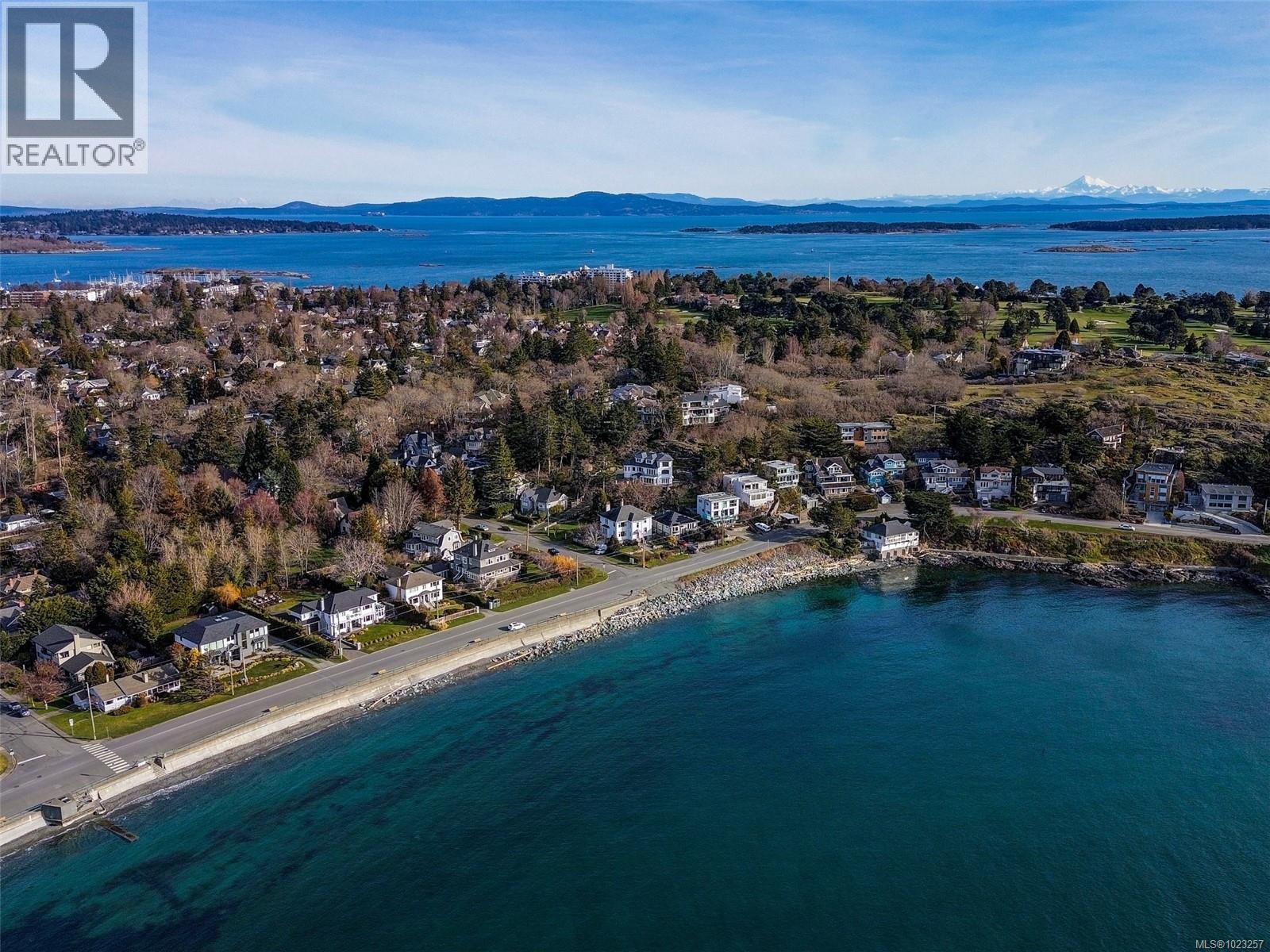  406 Beach Drive, Oak Bay