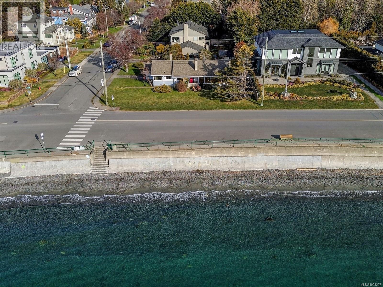  406 Beach Drive, Oak Bay